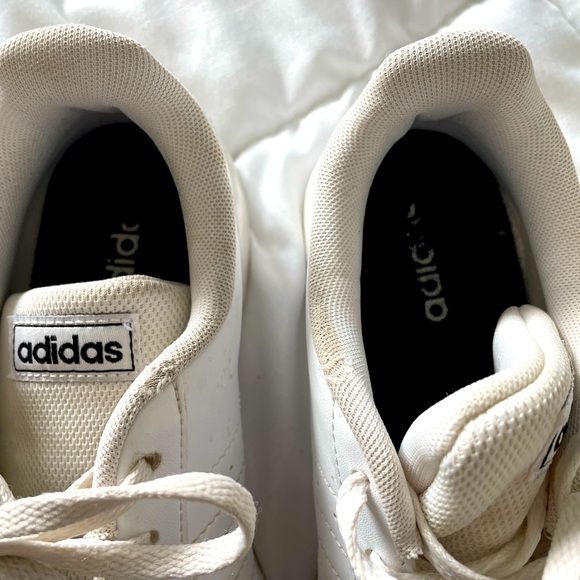 Adidas shoes - Picture 4 of 4